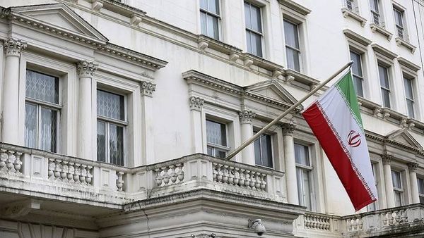 كيف علّقت السفارة الإيرانية في لندن على التقارير عن حوادث بحرية جديدة في الخليج؟