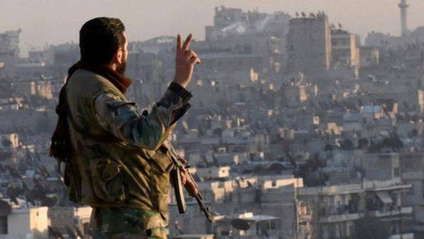 غلوبال ريسيرتش": الغرب في حالة ذعر حقيقية بعد انتصارات الجيش السوري في حلب!