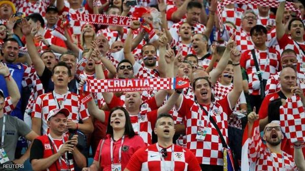 إقبال هائل على قمصان كرواتيا ببلد "الجار اللدود" للإنجليز