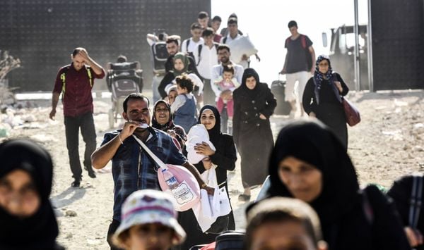 كم بلغ عدد اللاجئين السوريين الذين عادوا الى بلادهم من دول عربية هذا العام؟
