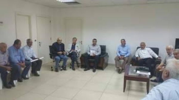 شهيب بحث مع وفد من عكار العتيقة في النزاع القائم حول القموعة