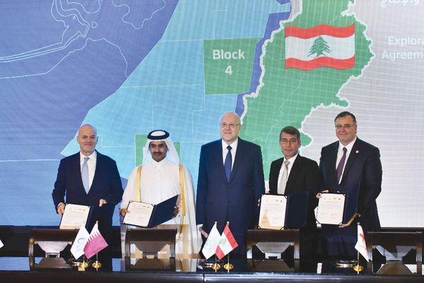 باسيل يُلوّح بإعلان ترشيحه لرئاسة الجمهوريّة
الراعي يدعم البيطار... وترقب «شوط» قضائي ساخن هذا الأسبوع
قطر تدخل رسمياً على خط ملف النفط اللبناني