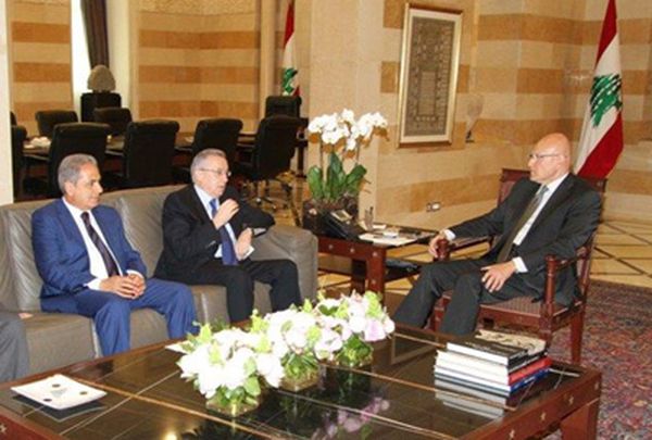 سلام ترأس اجتماع لجنة إدارة النفايات الصلبة
فتفت : صدمنا باستعراضات حزب الله
في منطقة يشرف عليها الجيش