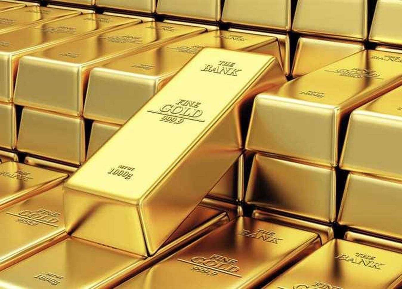 الذهب يعزز مكانته مع تراجع قيمة الدولار