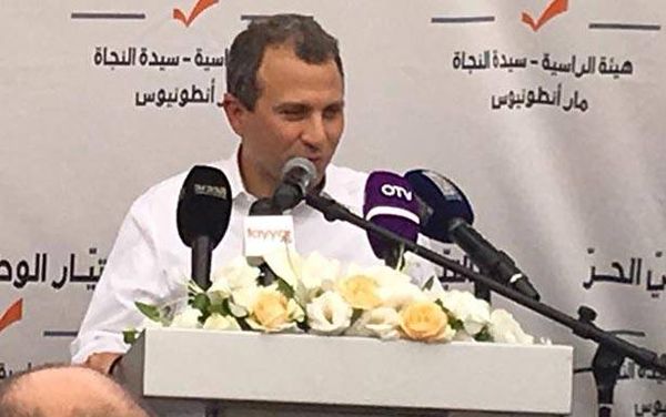 شارك في افتتاح «مهرجان الأمم» وفي عشاء لهيئة قضاء أنفه
باسيل من زحلة: سنُحافظ على عصب «الوطني الحرّ»
كما على العصب المسيحي حين يُستهدف المسيحيّون