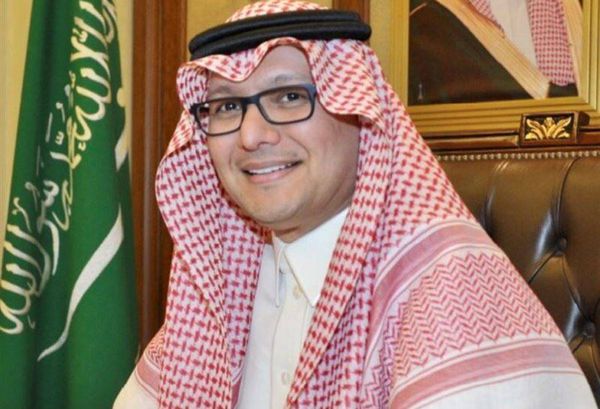 "انتهاك القانون الدولي"... تغريدة هجومية لـ بخاري!