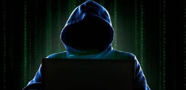خلل في "أندرويد" يتيح التجسس على المستخدمين عبر كاميرا الهاتف