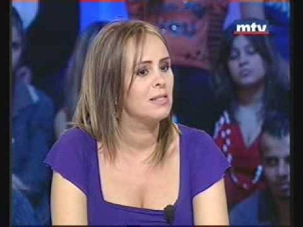 بالفيديو.. مراسلة الـMTV  وغلطة محرجة : طاولة الحمار!!!