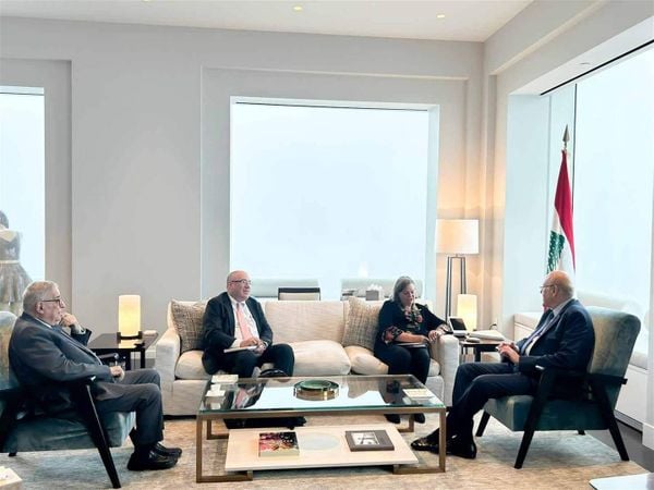 ميقاتي يطالب المجتمع الدولي بدعم لبنان لمعالجة أزمة النازحين السوريين