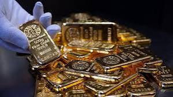 الذهب يتجه لتحقيق أفضل أداء سنوي منذ نحو نصف قرن