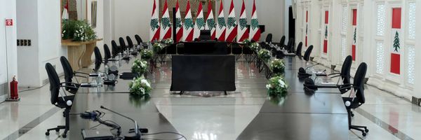 لقاء بعبدا ينعقد اليوم رغم المقاطعة ... والاجتماع ألغى طابع الميثاقية عن اللقاء؟
لبنان لن يحصل على أموال «سيدر» دون الاتفاق مع «صندوق النقد» ... والدائنون يجهزون الدعاوى؟
الدولار يشعل الأسواق بملامسته الـ 7000 ... والسلطة عاجزة عن ضبطه