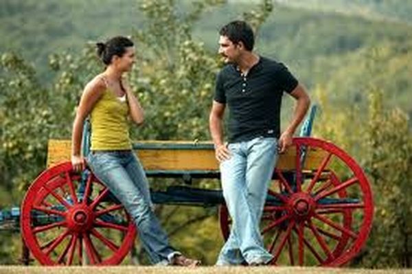 لا اريد دنيا لا تكون انت قمرها
