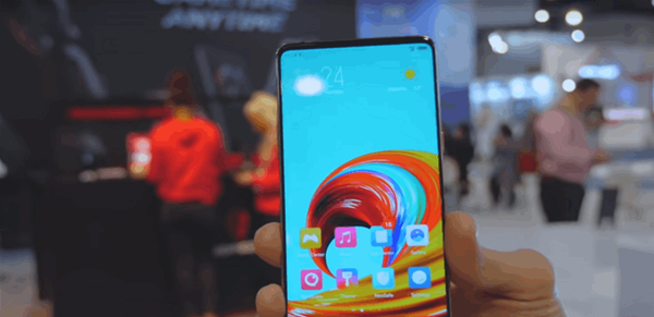 شركة صينية تدخل عالم 5G بهاتف لا مثيل له (فيديو)