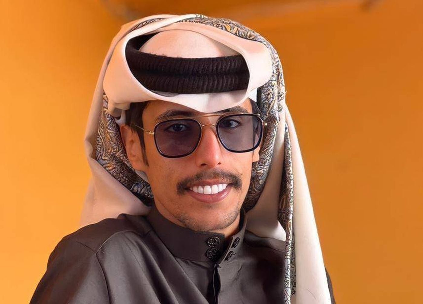 الشاعر هادي بن ربعه يحصل على المركز الأول في برنامج المنكوس