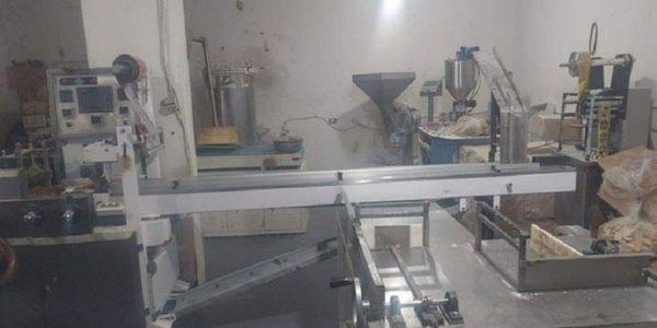 محضرا ضبط بحق معملي للحلويات في صيدا والسكسكية