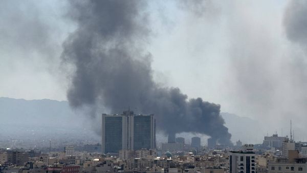 رغم وقف النار.. هجمات أميركية على مواقع إيرانية قرب هرمز