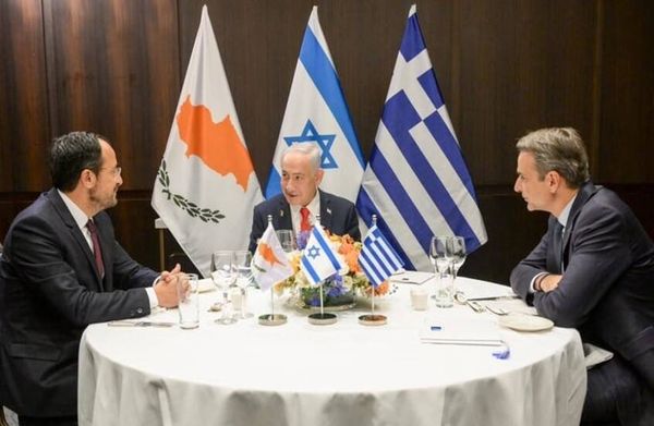 لردع تركيا...خطة ثلاثية بين 