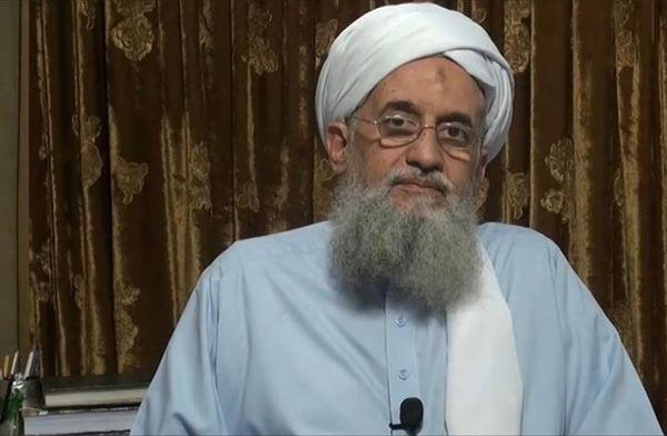 الظواهري يدعو لمواصلة العمليات على نهج "شارلي إيبدو"
