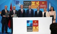 مساعي لانضمام فنلندا والسويد إلى الناتو.. تركيا تعلق