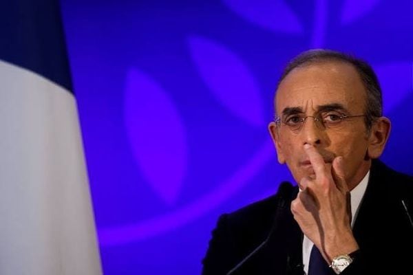 رئيس حزب «الاسترداد» القرنسي يدعو إلى استبدال العمالة الأجنبية بالروبوتات