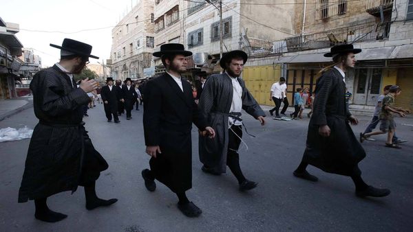 بعد جدل واسع.. حكومة الإحتلال تصادق على قانون تجنيد الحريديم