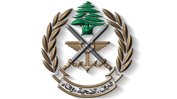 رمي قنبلتين مضيئتين باتجاه الأراضي اللبنانية