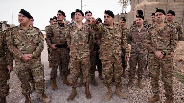 قائد الجيش في واشنطن: هل يحسم معركة الدعم قبل مُؤتمر باريس؟