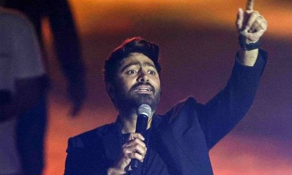 أول ظهور لتامر حسني بعد العملية الجراحية