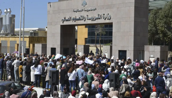 الأساتذة المتعاقدون:لإقرار قانون التثبيت في أقرب وقت