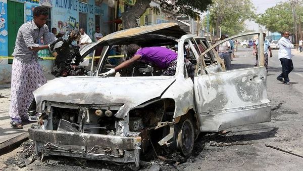 10 قتلى في إعتداء بسيارة مفخخة على فندق في مقديشو