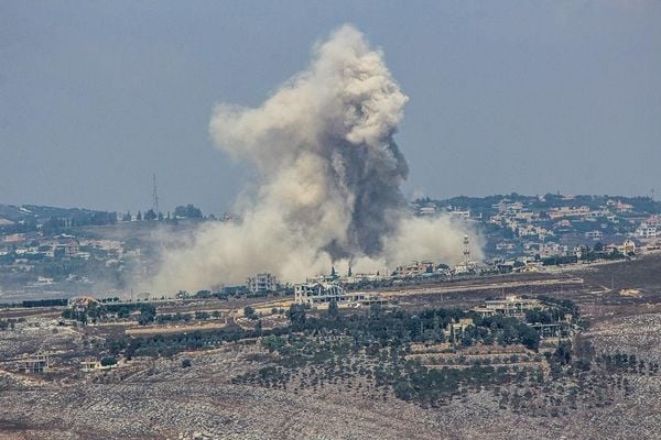 غارة إسرائيلية على النبطية الفوقا... وتحرك للدبابات شرق الخيام