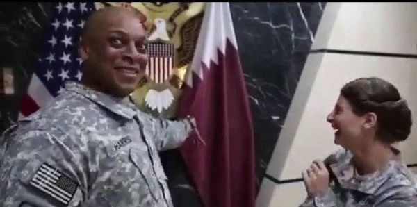بالفيديو جنديين أمريكيين يسخران من العلم القطري و قطر تحتج.