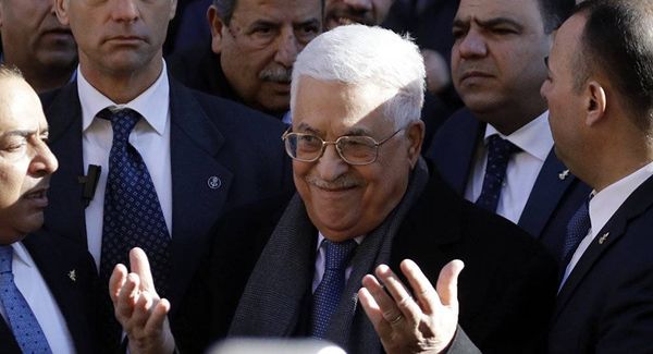 الرئيس الفلسطيني: صلاة الظهر تتم داخل المسجد الأقصى اليوم
