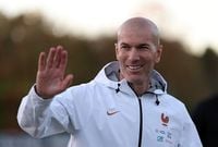 زيدان يتنازل عن 44 ألف يورو شهرياً مقابل حرية أكبر مع منتخب فرنسا