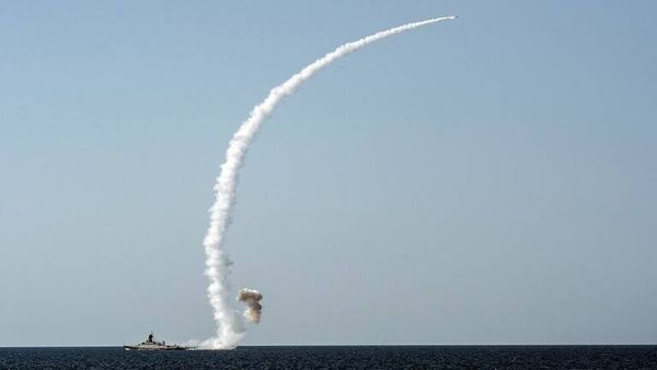 صحيفة أمريكية: صاروخ "تسيركون" يضمن تفوقا استراتيجيا للبحرية الروسية