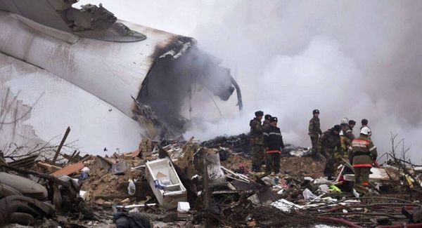 ثلاثة قتلى في تحطم طائرة شحن ليبية