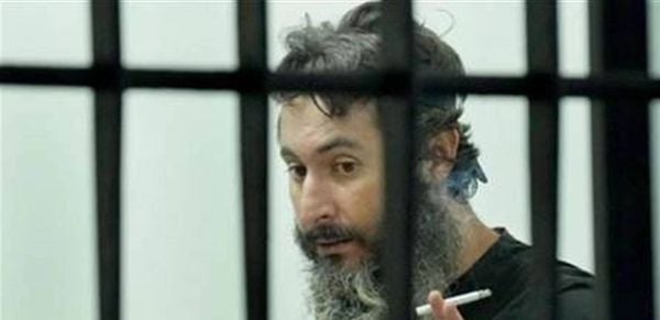 بالصورة- عويدات يخلي سبيل بسام الشيخ حسن بسند إقامة