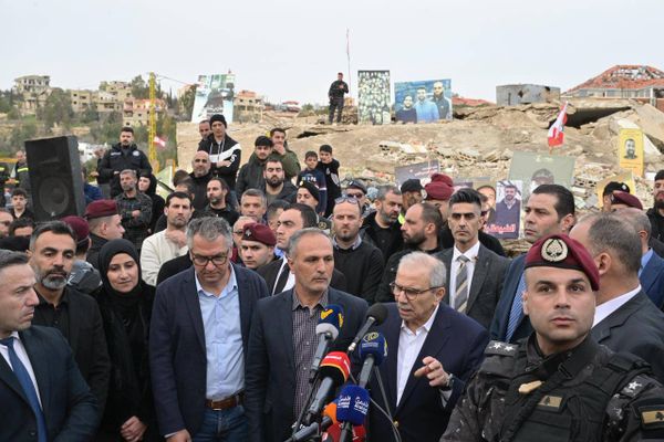 سلام يقدّم الدولة على التسويات المؤجلة