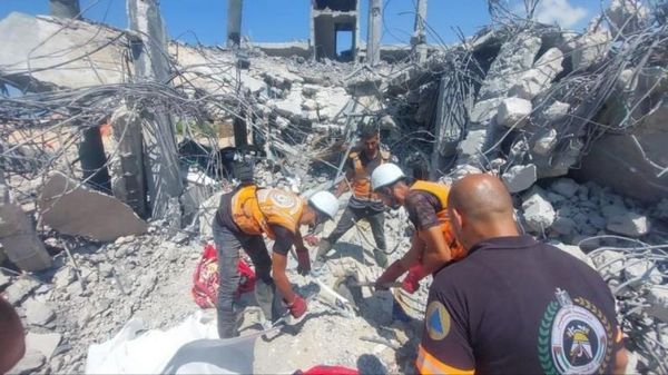 الدفاع المدني في غزة: العثور على رفات 5 شهداء ارتقوا في الحرب في حي الزيتون بمدينة غزة