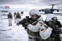 واشنطن تؤكد جديتها بشأن غرينلاند وأوروبا تعزز حضورها العسكري