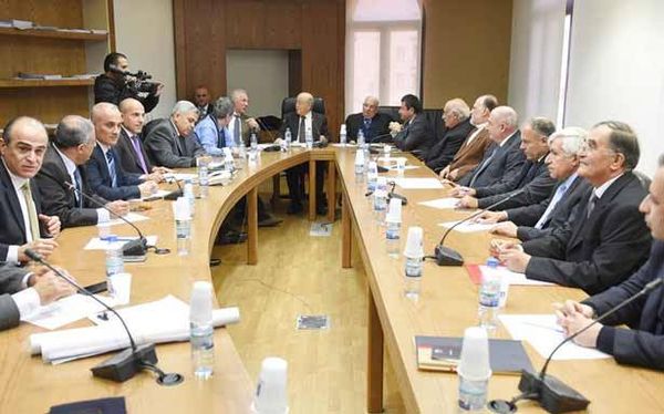 «لجنة الأشغال» ناقشت الانهيارات
على الطرق وطالبت بإنشاء فرع للجيولوجيا