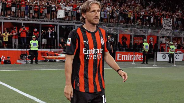 مستقبل ماينان ومودريتش في ميلان