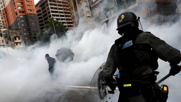 الصين تهدد بالتدخل في هونغ كونغ وتتوعد المحتجين وداعميهم بالعقاب