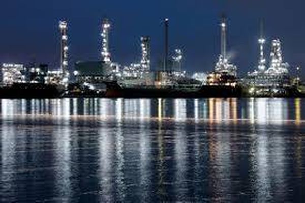 وكالة الطاقة: احتياطي إنتاج النفط العالمي ربما استنفد بالكامل