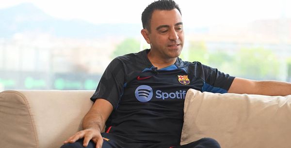 تشافي: ليو سيجد باب برشلونة مفتوحاً له دائماً