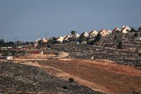 الاحتلال يهدم عشرات المحلات جنوب القدس تمهيدًا لطريق استيطاني في الضفة