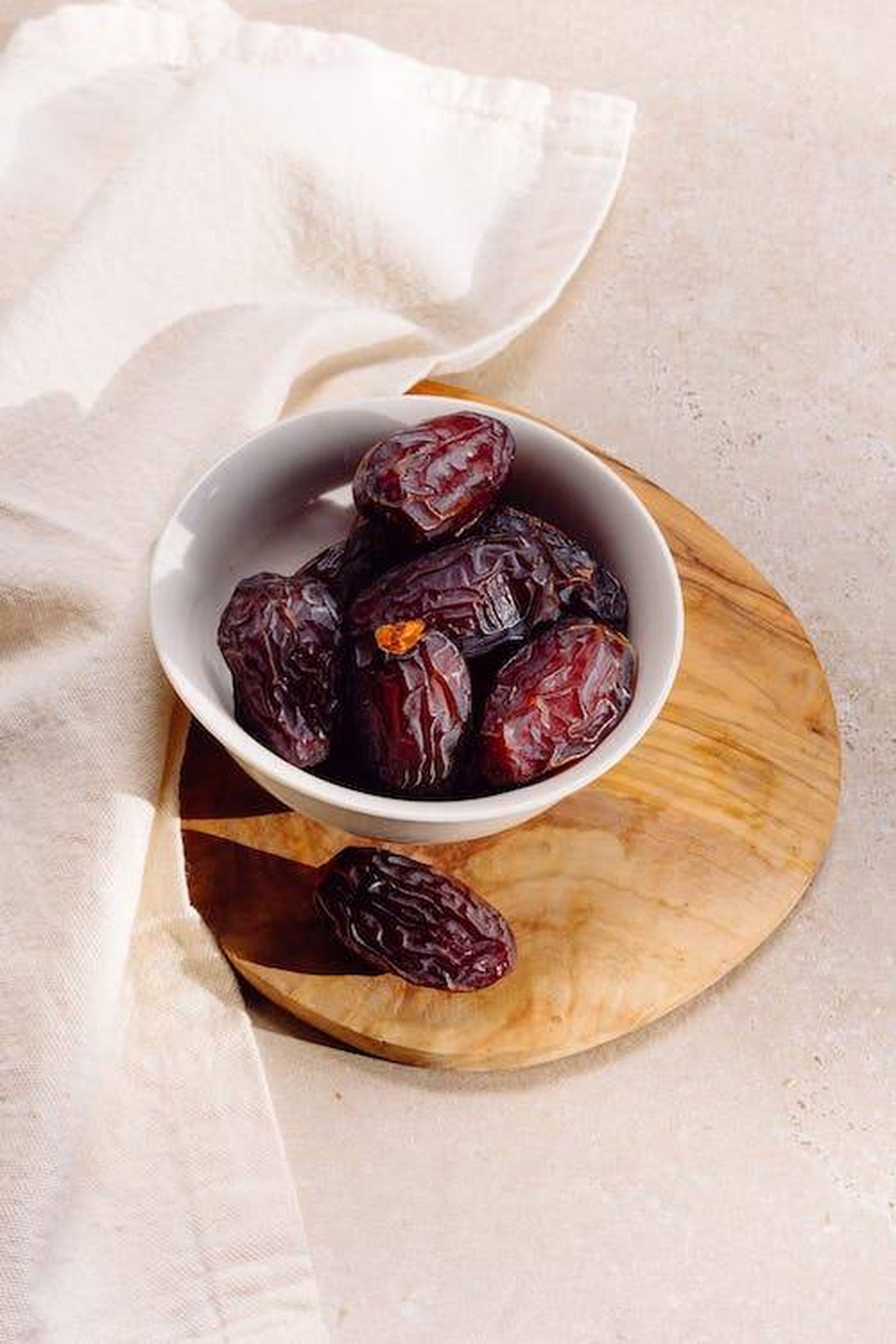 التمر خلال شهر رمضان الكريم مع خبيرة التغذية بتول اللو