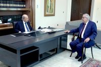 تسلّم أوراق اعتماد عدد من السفراء
رئيس الجمهوريّة عرض مع بو حبيب
نتائج محادثات الوسيط الأميركي في لبنان