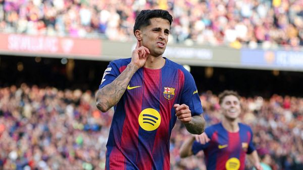 برشلونة يقترب من اتمام صفقة كانسيلو بانتقال حر