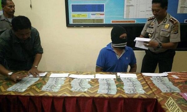 مسؤولون استراليون طالبوا بالتحقيق بقضية دفع الأموال لمهربي اللاجئين